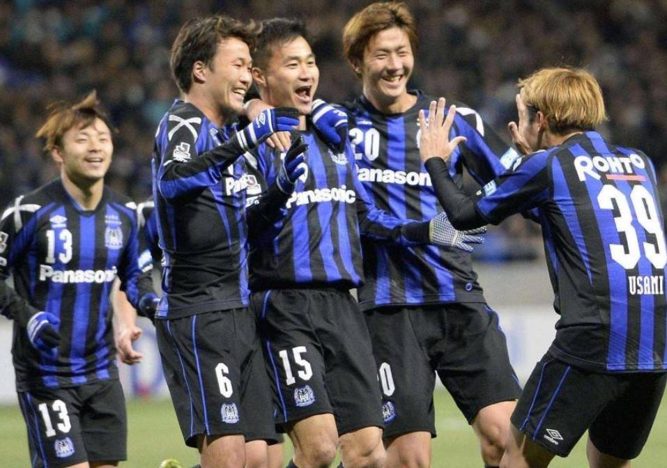 辽宁队强势对抗重庆队，胜负难料