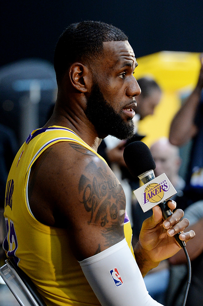 开云体育app-湖人遭遇惨败，詹皇伤愈复出难救主