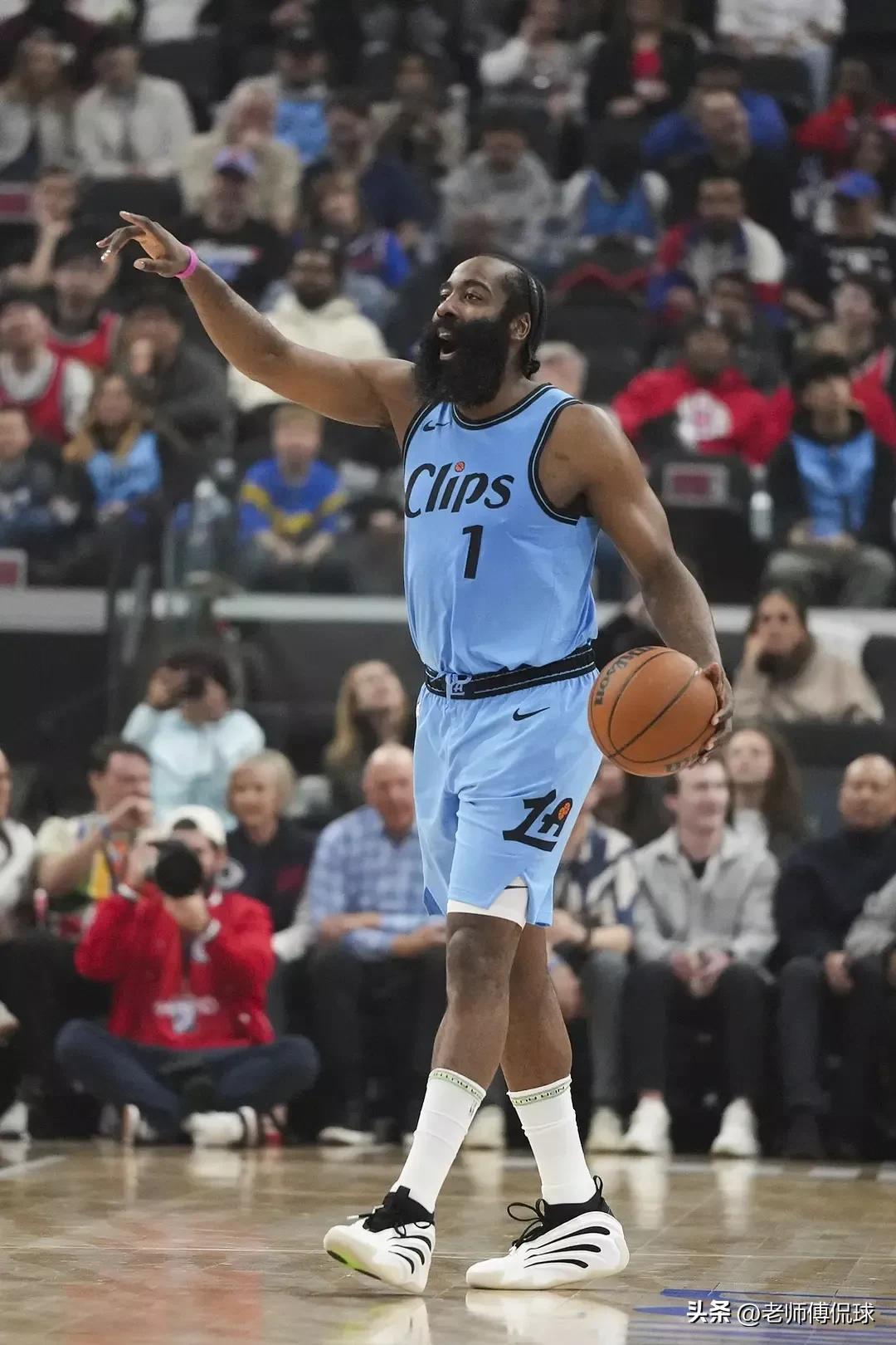 开云体育中国-尼克斯队不敌湖人队，詹姆斯独得40分的简单介绍