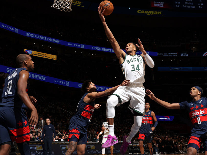 包含雄鹿队再胜热火，字母哥独揽50分的词条