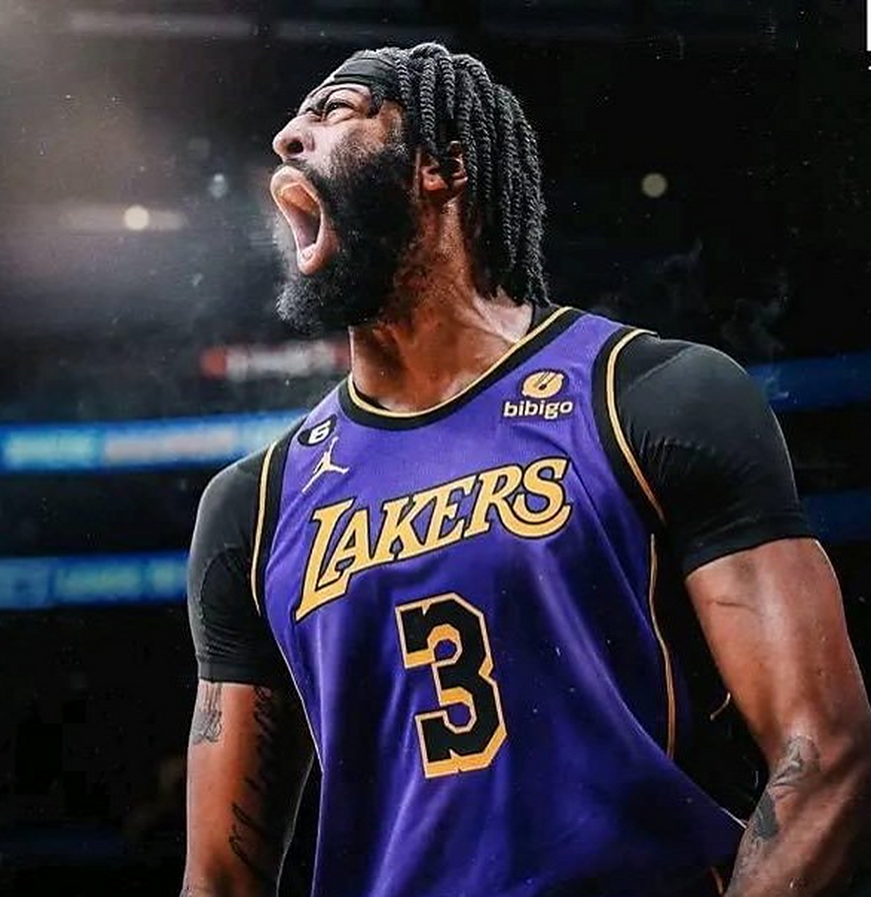 包含湖人胜灰熊，浓眉主攻关键时刻得分的词条