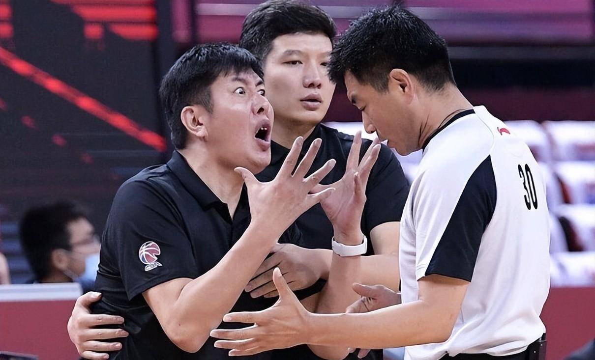 关于青岛队绝杀灰熊，陶汉林状态火热的信息