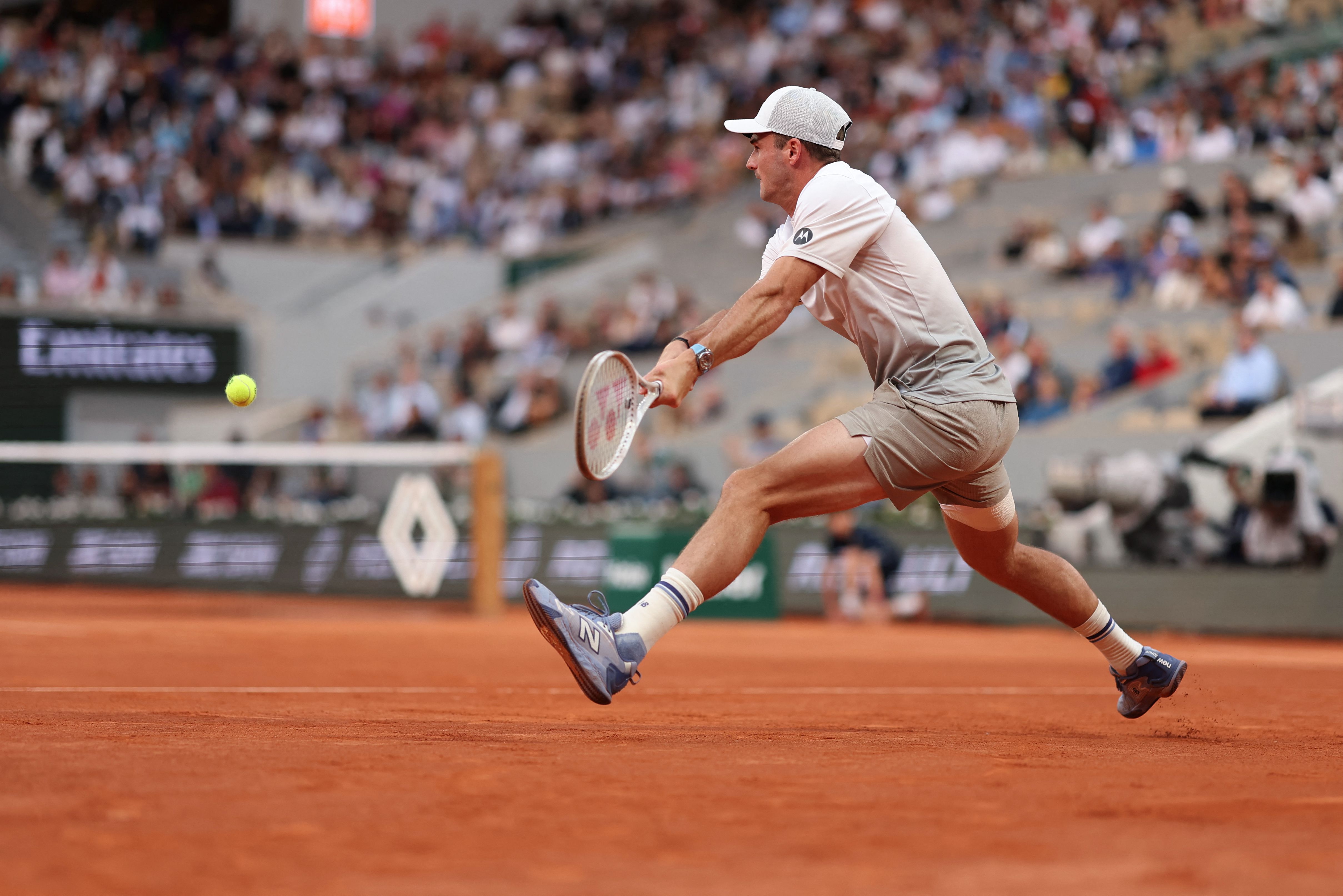 年终总决赛力克法网，阿尔卡拉斯点燃赛场的简单介绍